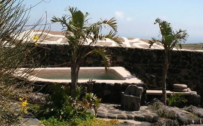 Pantelleria Le Ballute * Tracino